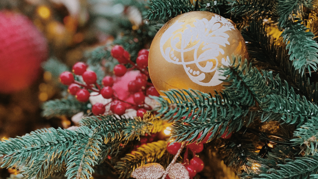 idées marketing noël 2023 boules de noël 2
